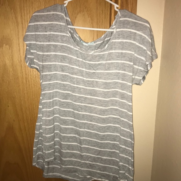Grey and white striped scoop neck shirt - Picture 1 of 1